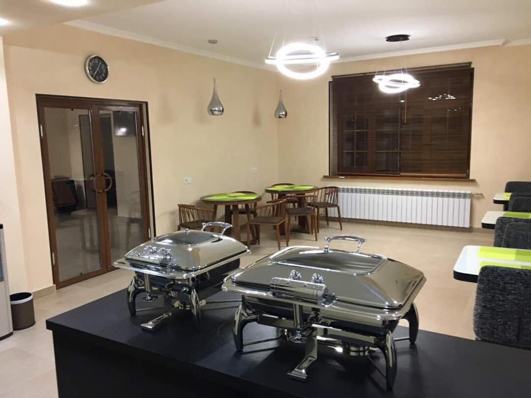 Azimut Hotel Balyktsjy Buitenkant foto